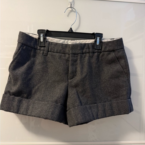 Gap Classic Gray Women's Wool Shorts - Picture 1 of 4